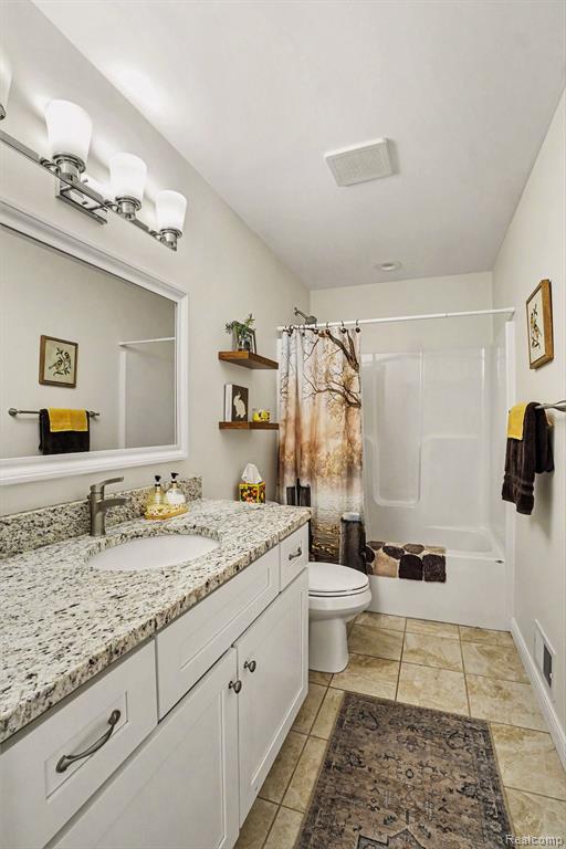 13338 Whispering Pines Court, Linden, MI 48451 — Photo 10