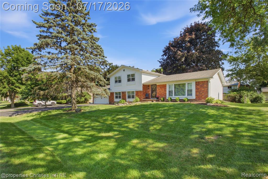 5569 Tadworth Place, West Bloomfield, MI — Photo 2