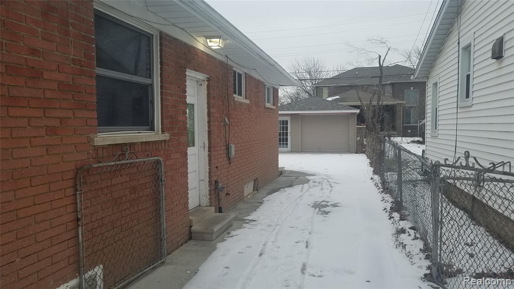 5830 Whitefield Street, Dearborn Heights, MI 48127 — Photo 2