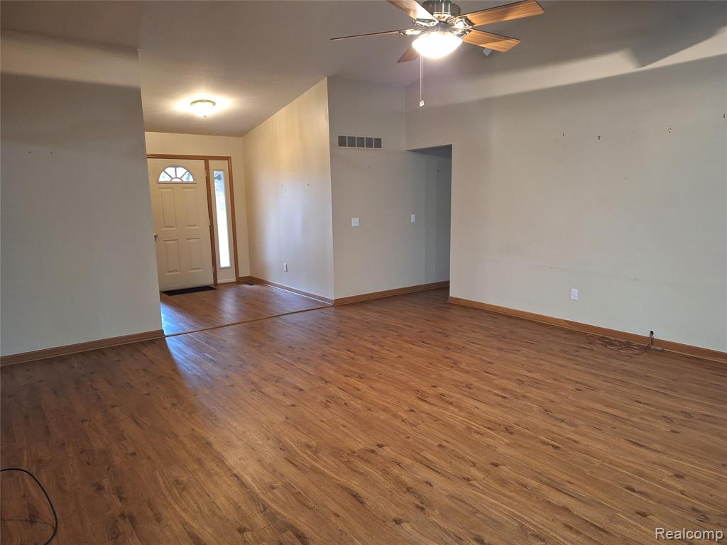 19167 Sandpiper Drive, Macomb, MI 48044 — Photo 9