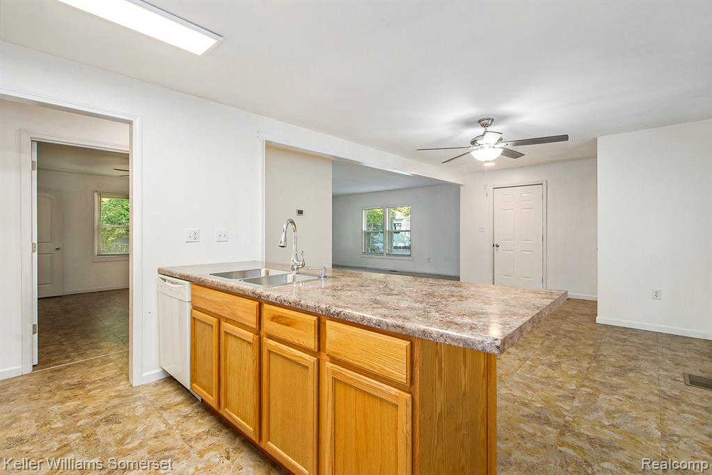 437 Orchard Street, Ypsilanti, MI 48197 — Photo 9