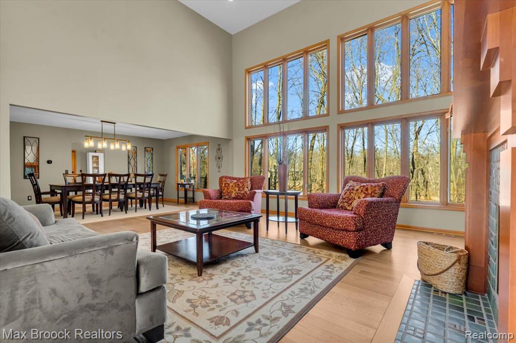 5970 Lynne Hollow Drive, Commerce Twp, MI 48382 — Photo 10
