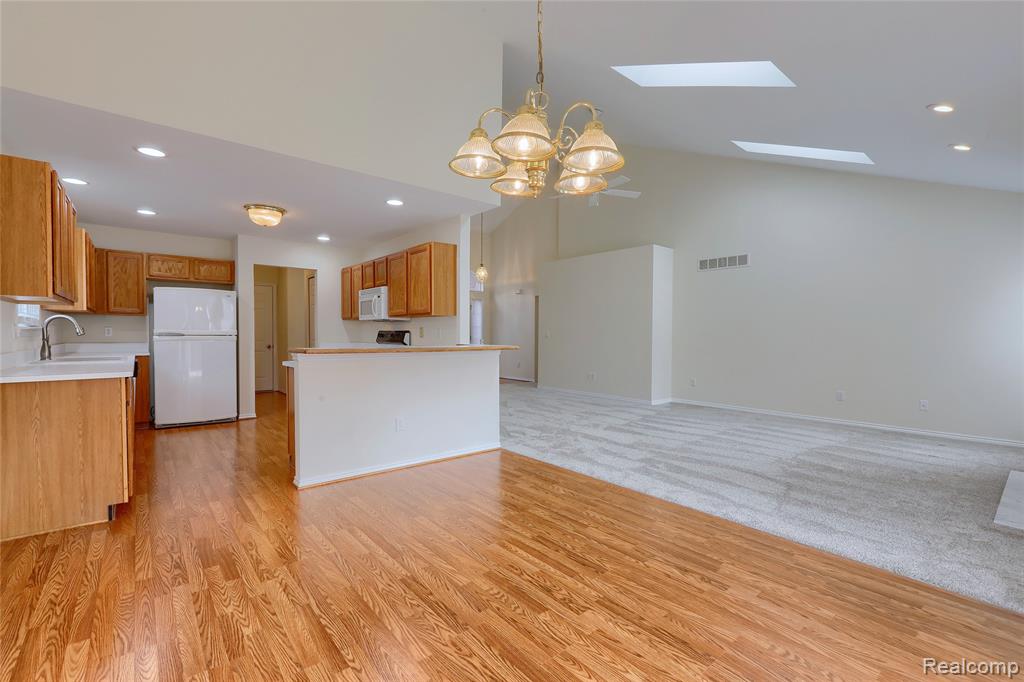 4434 Honeysuckle Drive, Sterling Heights, MI 48314 — Photo 9
