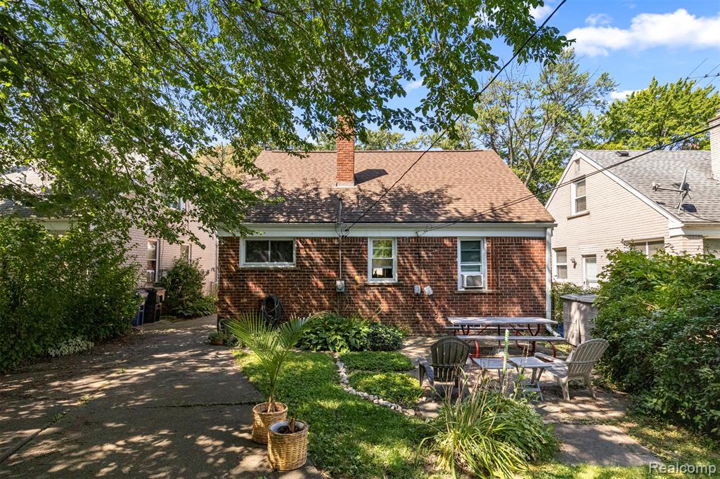 9584 Wormer, Redford, MI 48239 — Photo 11
