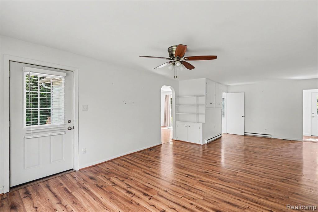 5380 Center Street, Clarkston, MI — Photo 3