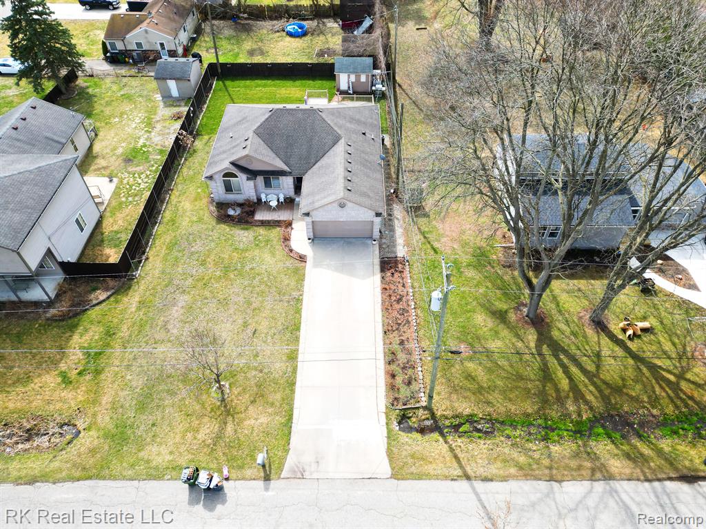 8948 RHODE Drive, Shelby Twp, MI 48317 — Photo 2