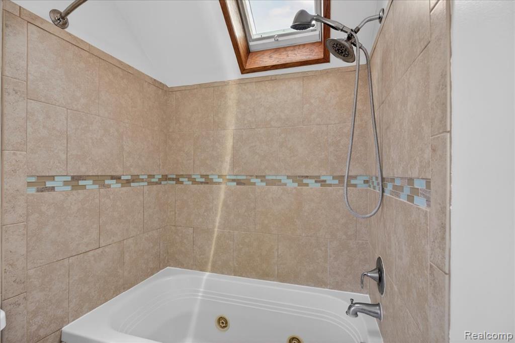 144 Franklin Street, Holly, MI 48442 — Photo 38
