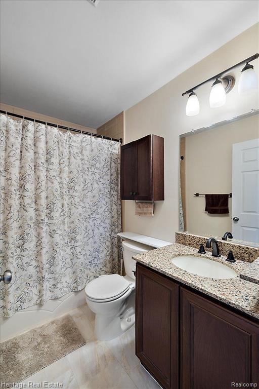 2855 ROUNDTREE Drive, APT 104 L, Troy, MI 48083 — Photo 19