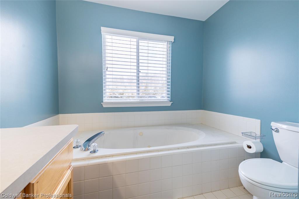 60628 S Lyon Trail, South Lyon, MI 48178 — Photo 30