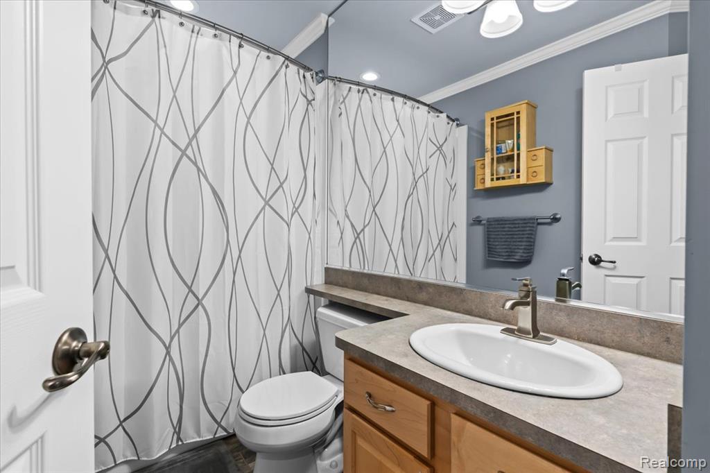 9275 Parkland Drive, Ypsilanti, MI 48197 — Photo 16