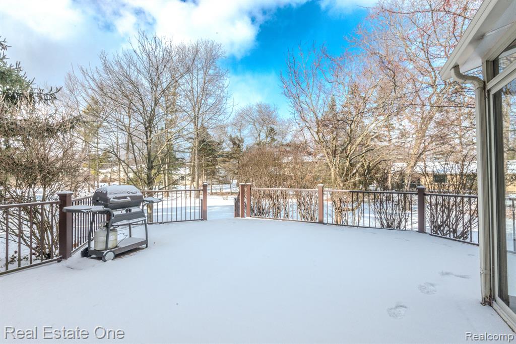 41344 Beacon Road, Novi, MI — Photo 12