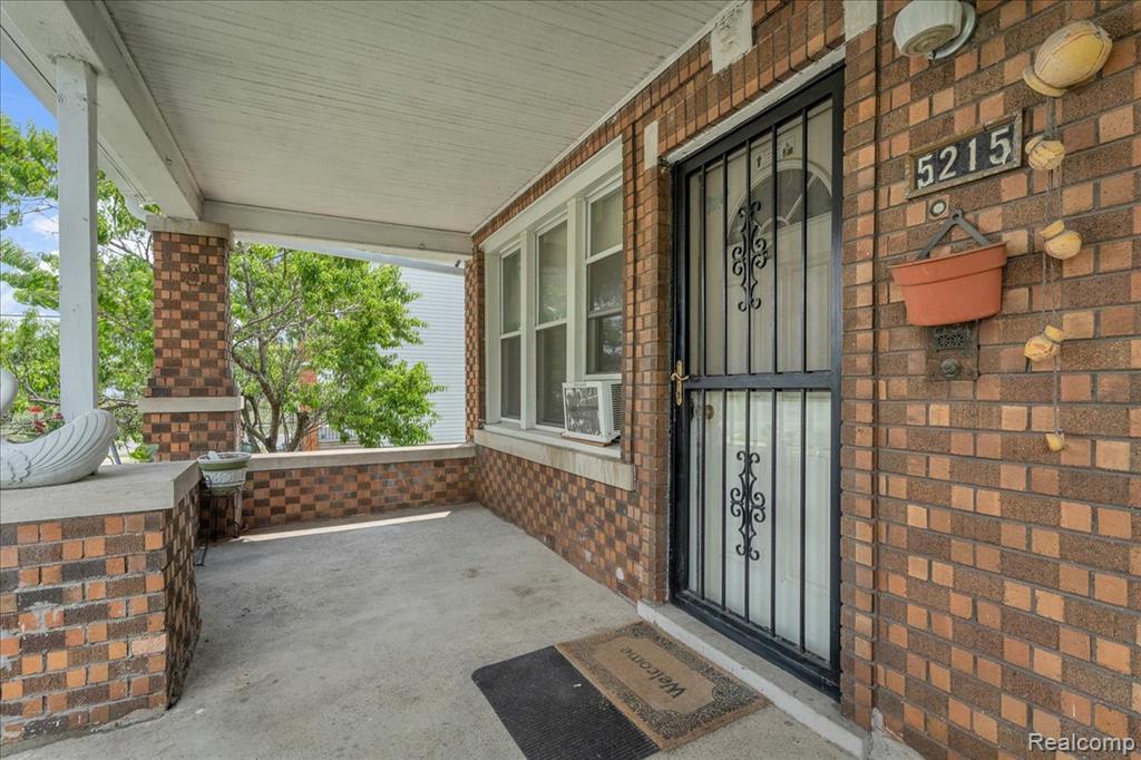 5215 Larkins Street, Detroit, MI 48210 — Photo 3