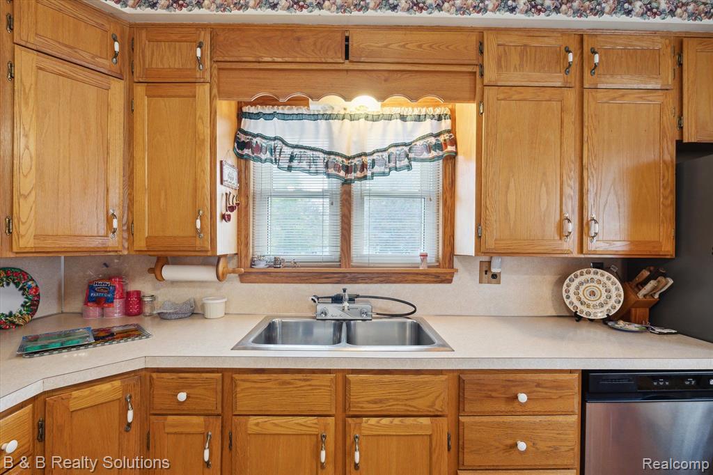4360 HURON Street, North Branch, MI 48461 — Photo 10