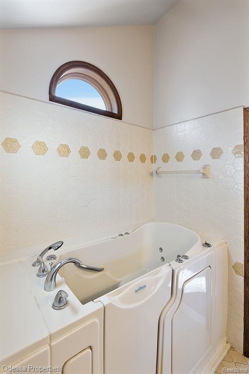 7525 22 MILE Road, Shelby Twp, MI 48317 — Photo 43