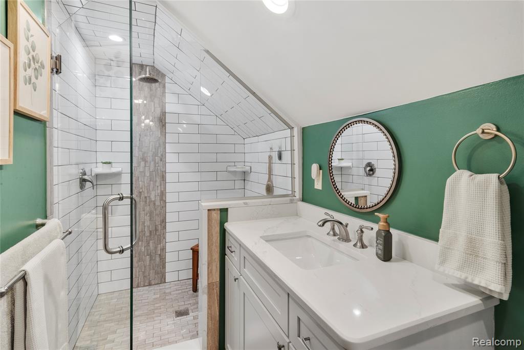 606 N Dorchester Avenue, Royal Oak, MI 48067 — Photo 21