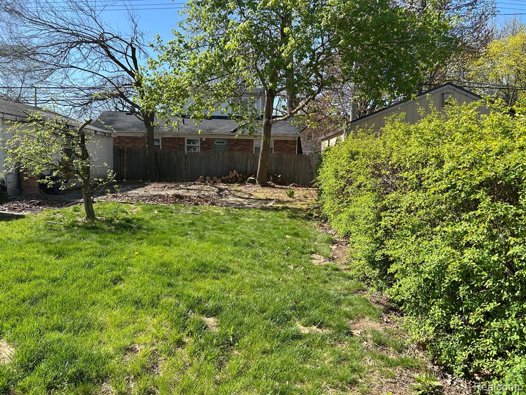 59 AHRENS Street, Mount Clemens, MI 48043 — Photo 22