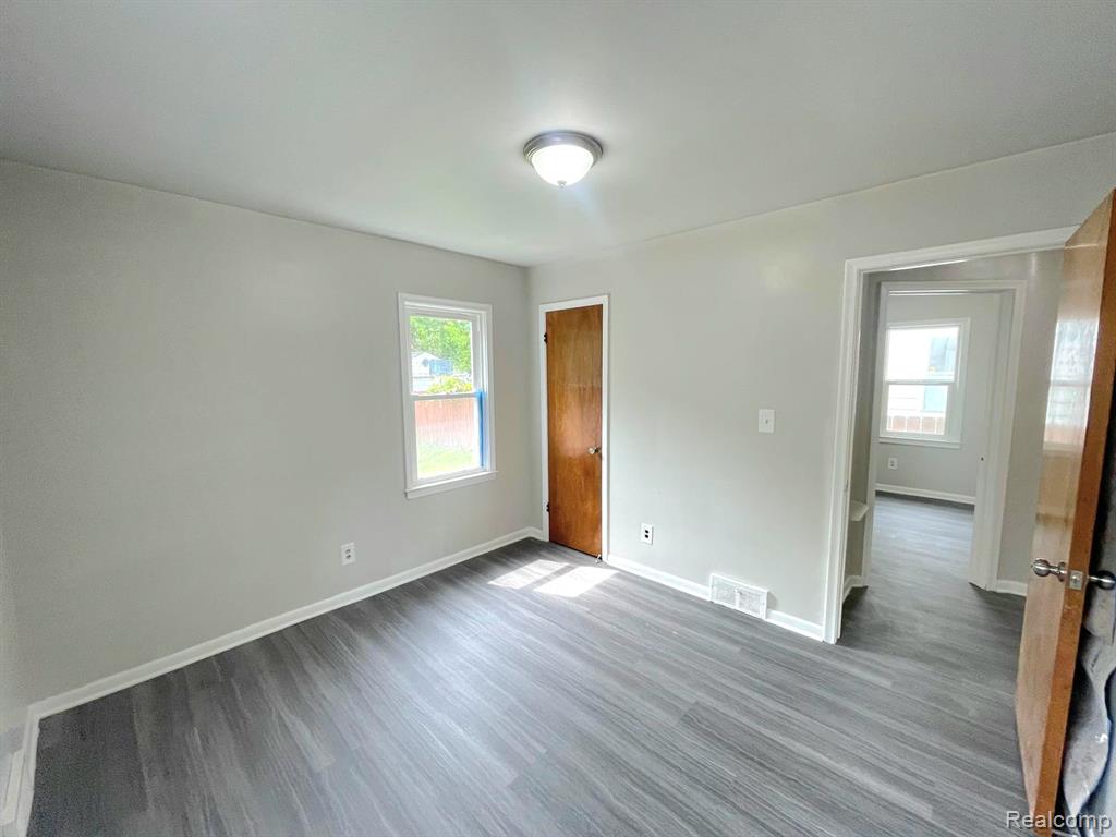 7843 Rutherford Street, Detroit, MI 48228 — Photo 24