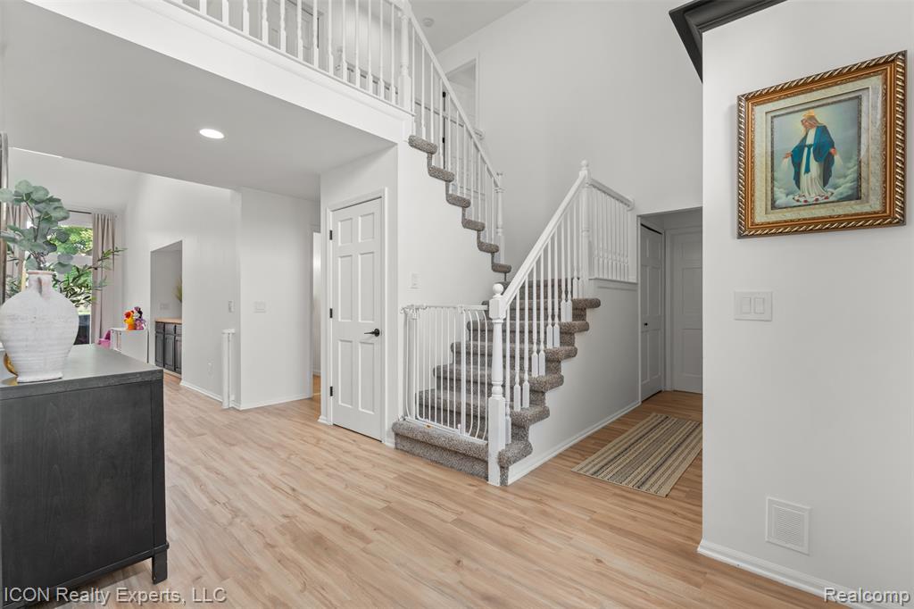 52542 Westcreek Drive, Macomb, MI 48042 — Photo 7