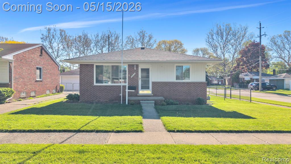 8610 N Evangeline Street, Dearborn Heights, MI 48127 — Photo 2