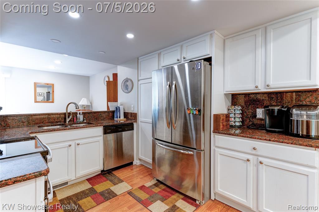 5666 Drake Hollow Drive E, West Bloomfield, MI — Photo 4