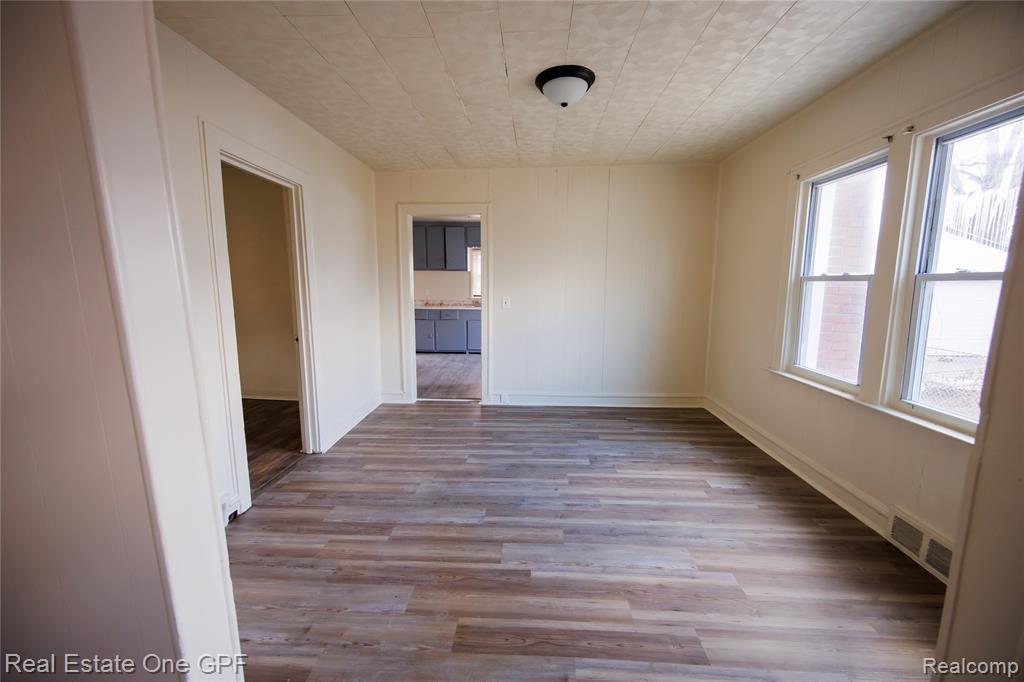 8242 Maxwell Avenue, Warren, MI 48089 — Photo 18