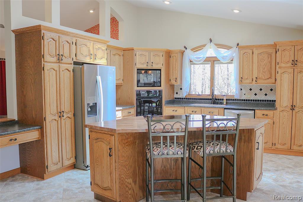 2821 3rd Avenue W, Gladstone, MI 49837 — Photo 20