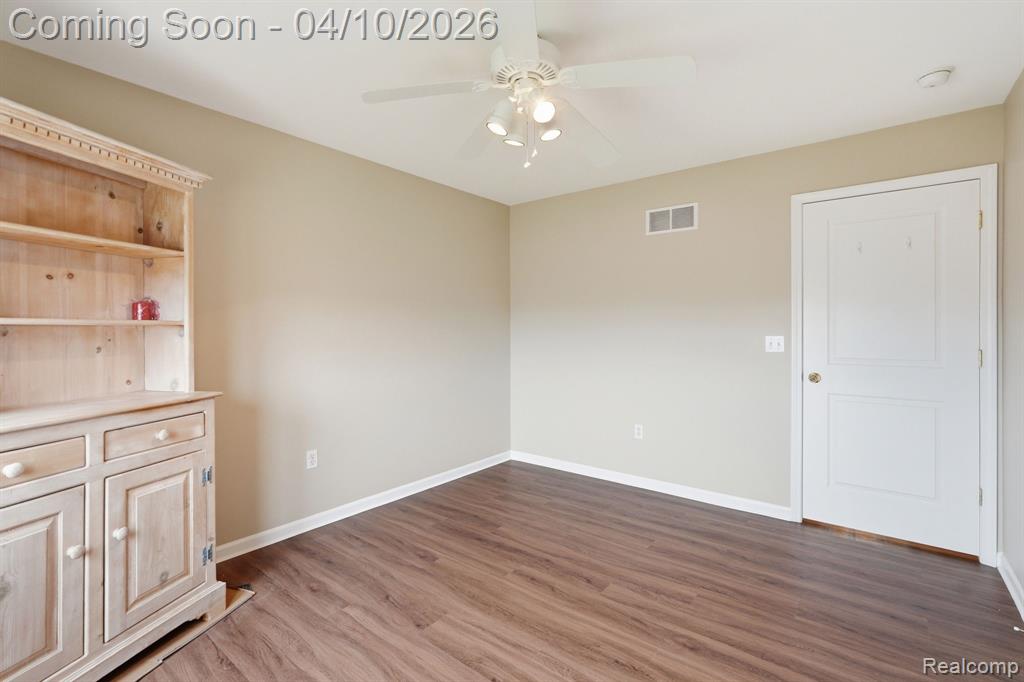 300 E Canford Park, Canton, MI 48187 — Photo 13