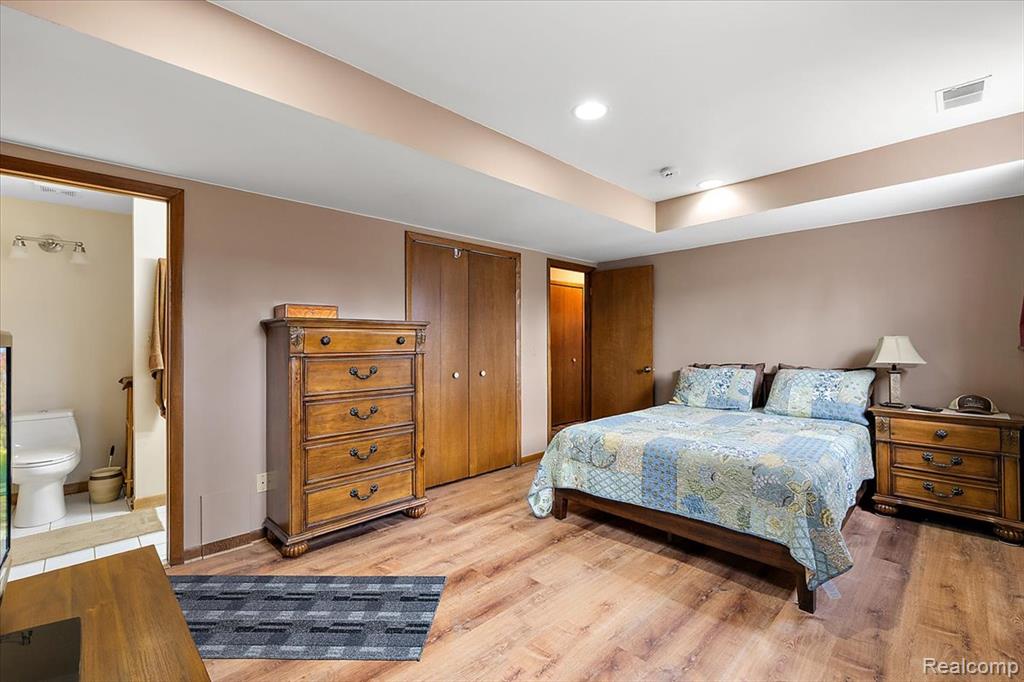 490 Glenn Court, Lake Orion, MI 48362 — Photo 32