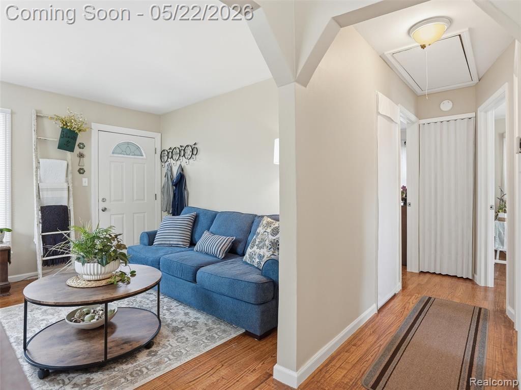 504 E Hudson Avenue, Madison Heights, MI 48071 — Photo 13