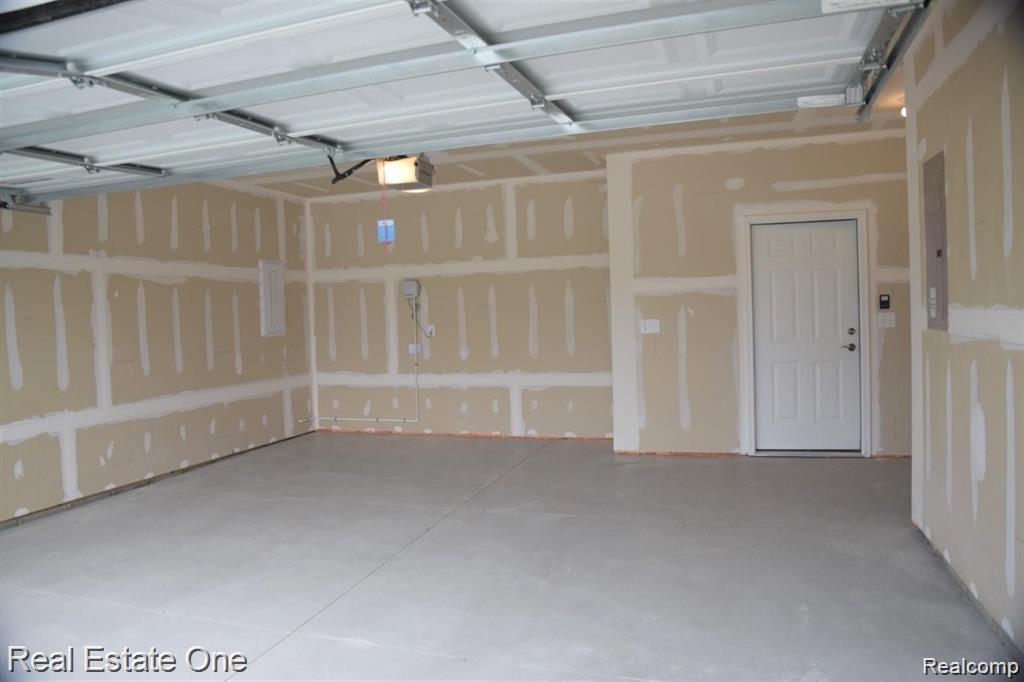 1113 Lark Street, Lake Orion, MI — Photo 24