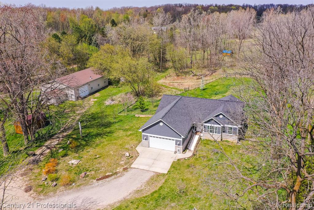 10207 DODGE Road, Otisville, MI 48463 — Photo 2