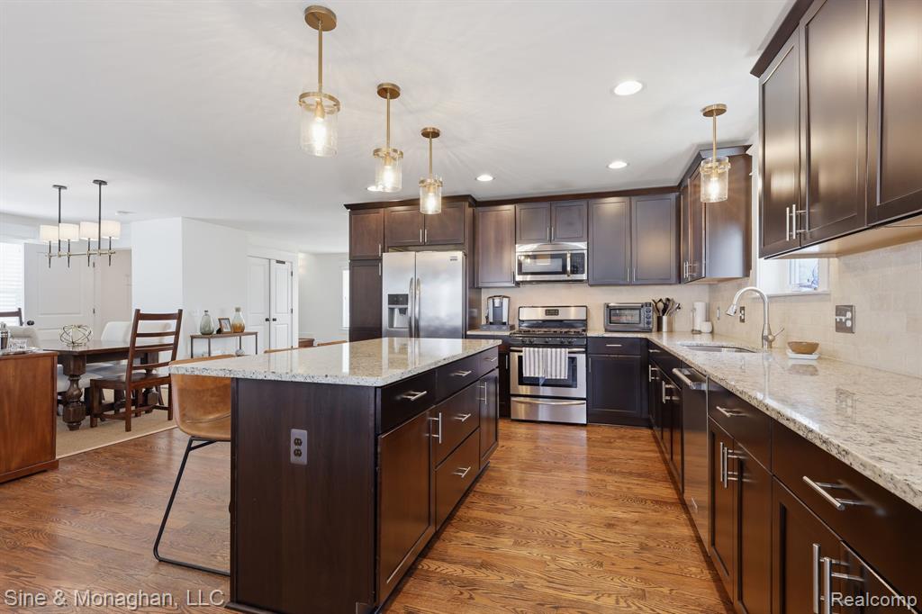 716 Cherry Avenue, Royal Oak, MI 48073 — Photo 11