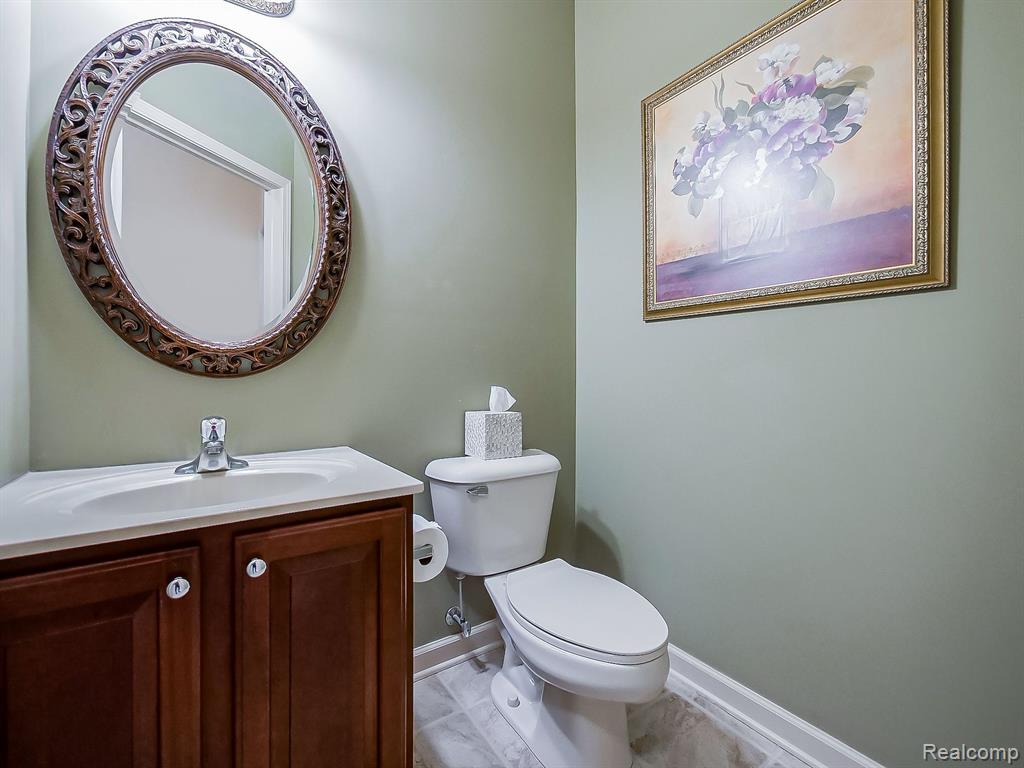 6866 CAMBRIDGE, West Bloomfield, MI — Photo 8