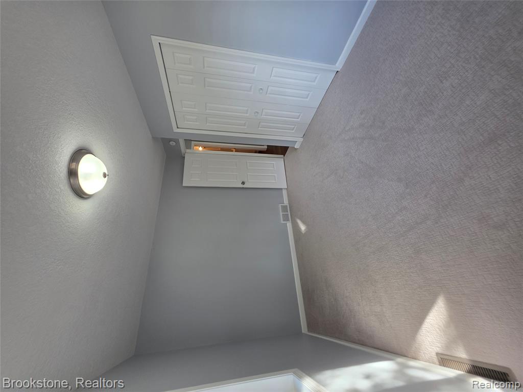 420 Sunnyside Drive, Flushing, MI 48433 — Photo 21