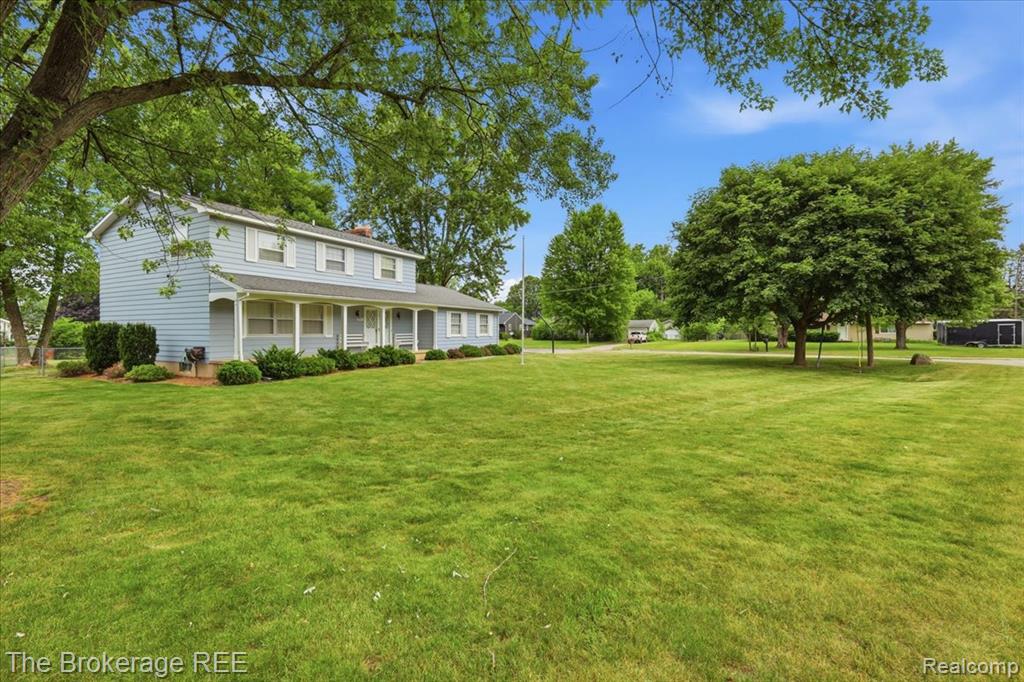 4375 Esta Drive, Flint, MI 48506 — Photo 5