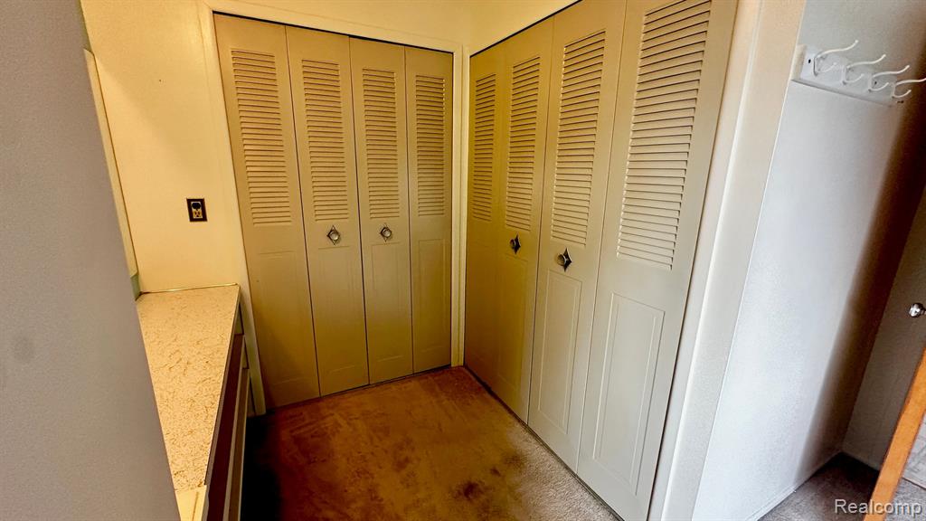 29480 HOOVER Road, Warren, MI 48093 — Photo 14