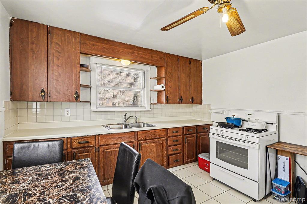 8129 Westminster Avenue, Warren, MI 48089 — Photo 6