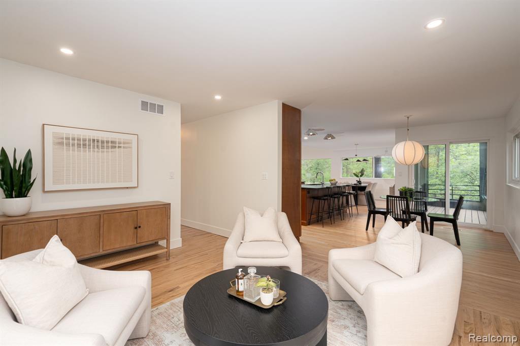 1907 Raymond Place, Bloomfield Hills, MI 48302 — Photo 16