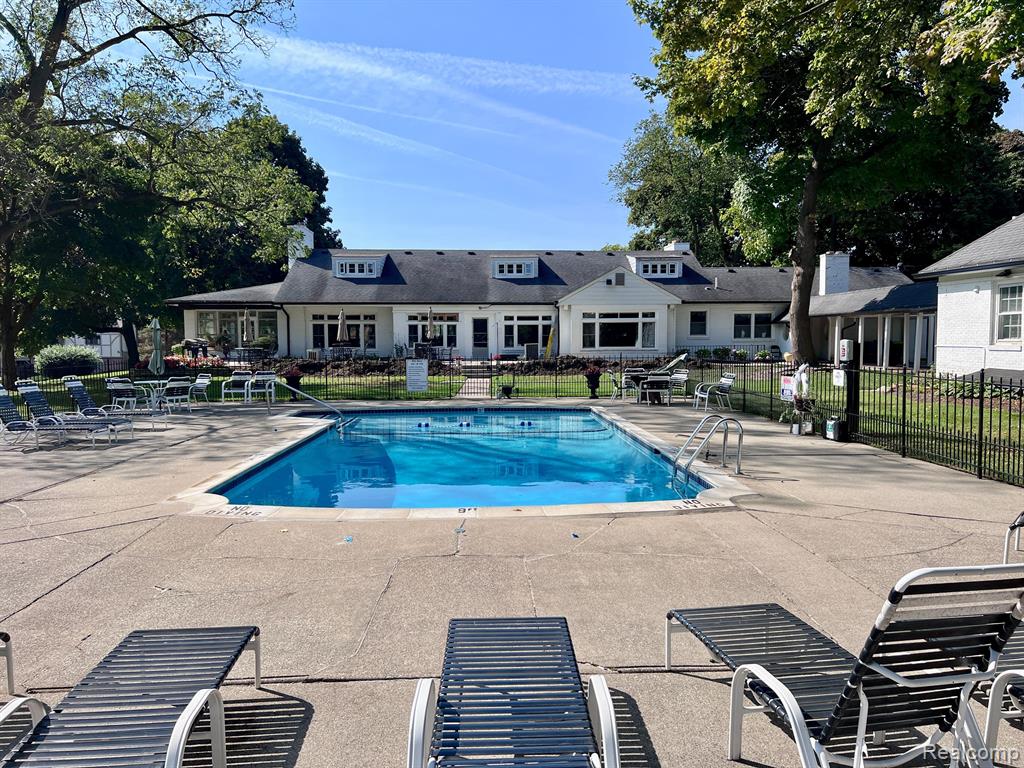 42160 WOODWARD Avenue, 19, Bloomfield Hills, MI 48304 — Photo 34