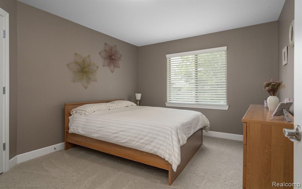 5657 GOLF POINTE Drive, Clarkston, MI 48348 — Photo 28