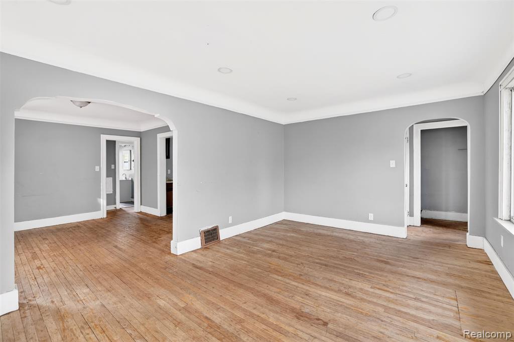 12716 Wilshire Drive, Detroit, MI 48213 — Photo 4