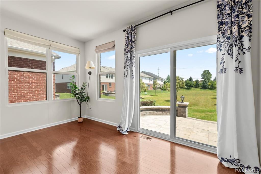 49552 Harrier Place, Novi, MI — Photo 12