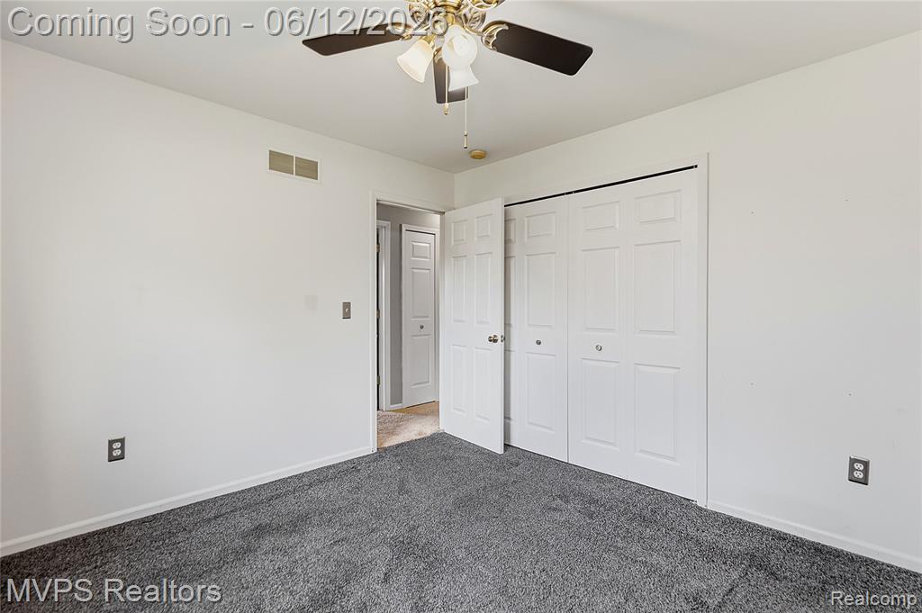 21618 Sue Ellen Drive, Macomb, MI 48044 — Photo 14