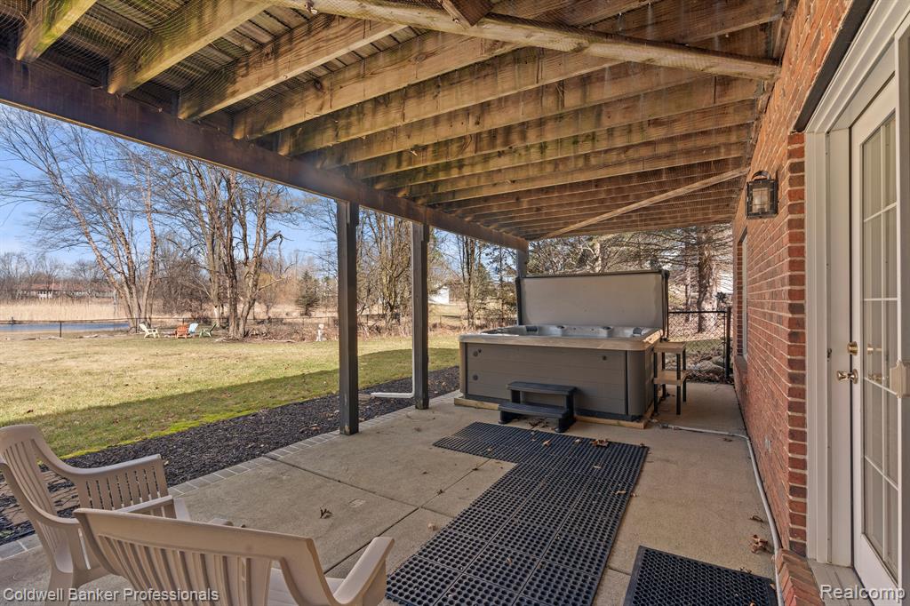 6253 7 MILE Road, South Lyon, MI 48178 — Photo 47