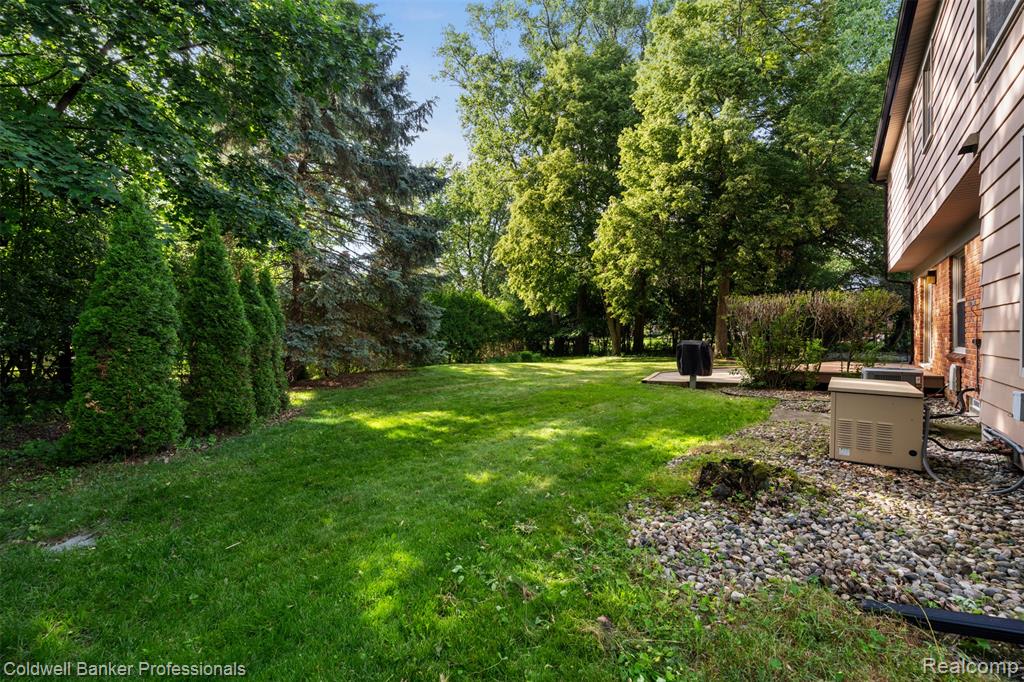 5890 Pinecroft Drive, West Bloomfield, MI — Photo 43