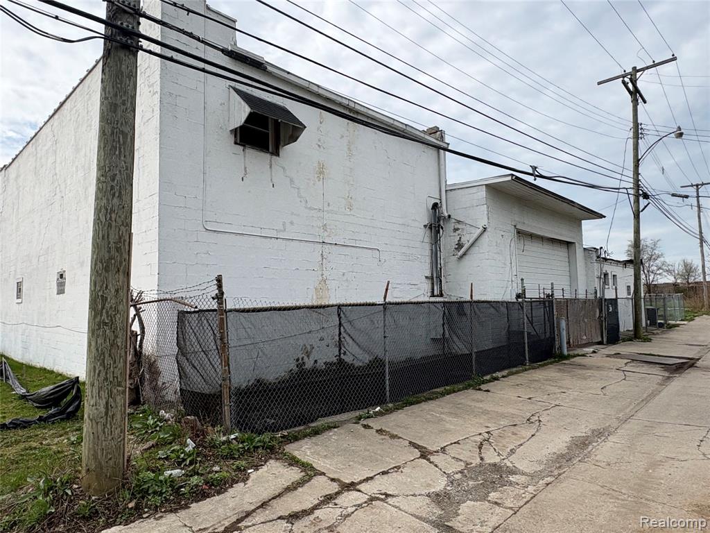 8725 Harper Avenue, Detroit, MI 48213 — Photo 5