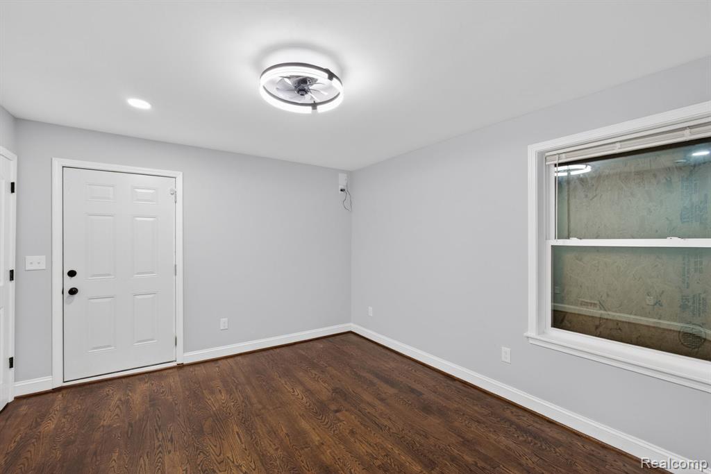 10001 Greensboro Street, Detroit, MI 48224 — Photo 13