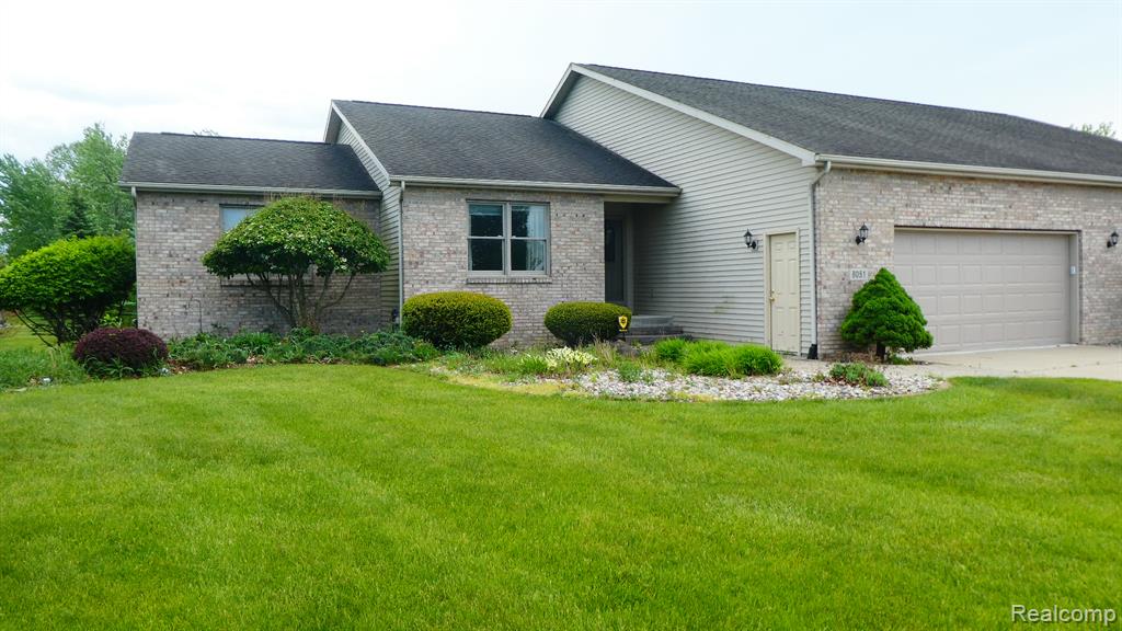 8051 Prestonwood Court, Flushing, MI 48433 — Photo 4
