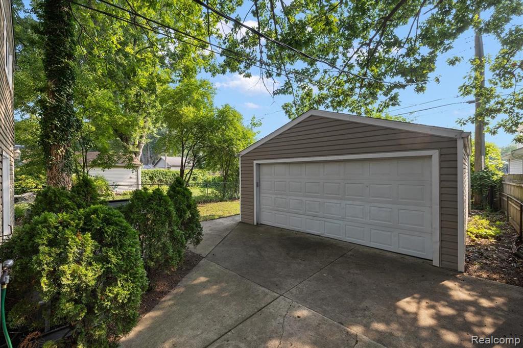 4110 Phillips Avenue, Berkley, MI 48072 — Photo 30