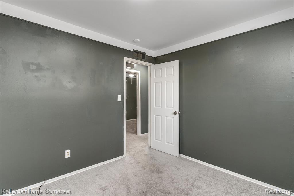 788 CLEOPHUS Parkway, Lincoln Park, MI 48146 — Photo 18